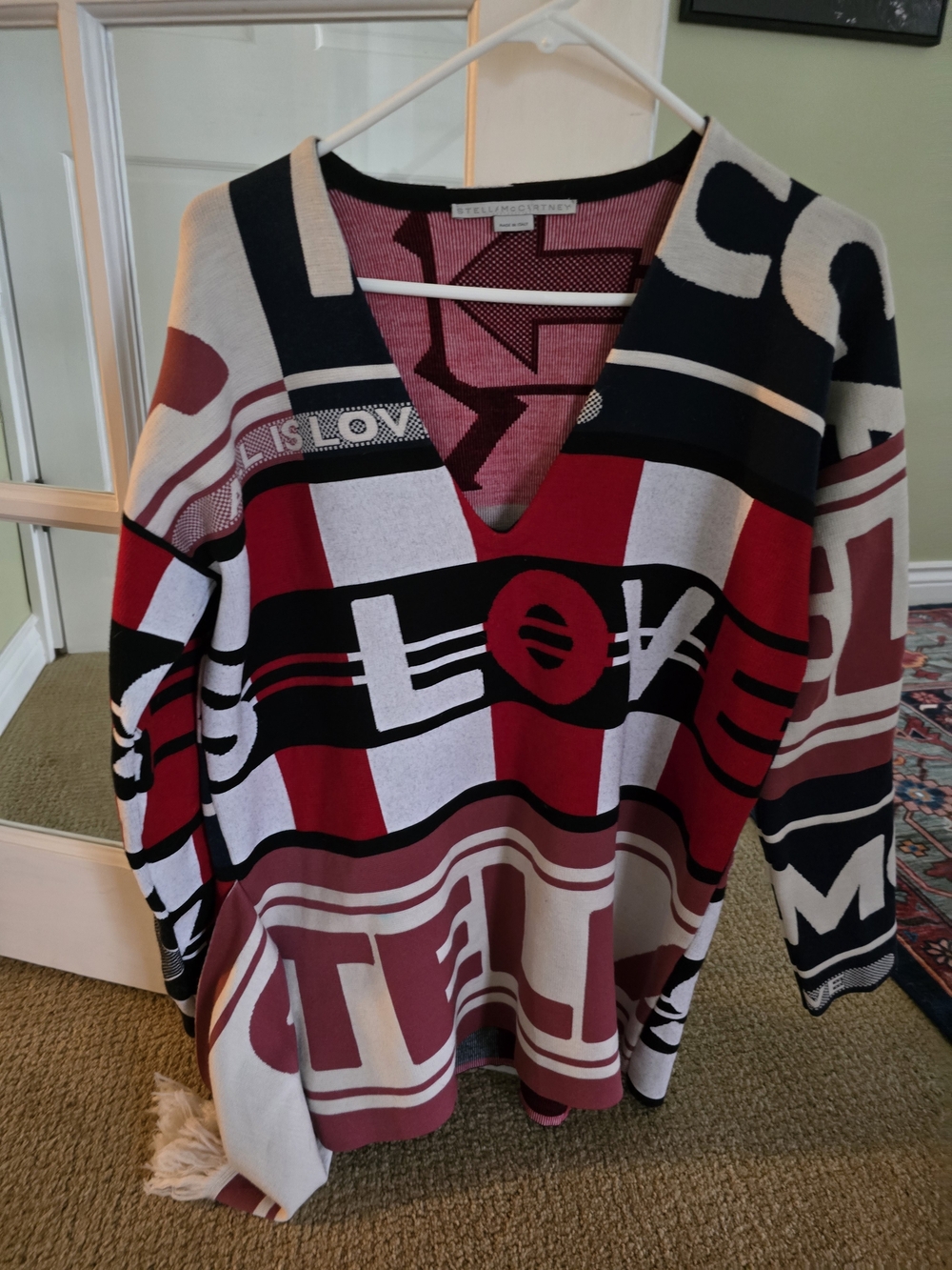 Authentic STELLA MCCARTNEY V-Neck Knit LOVE Sweater in Red, Black & White